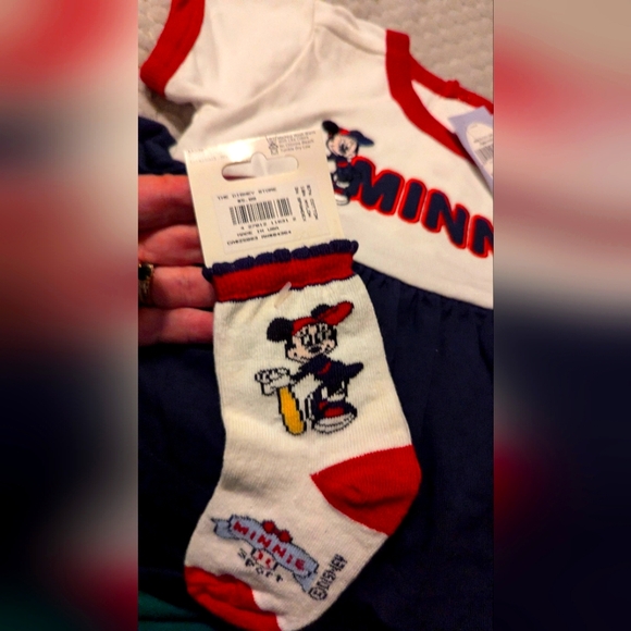 Vintage Minnie Mouse baby clothes - Picture 3 of 4